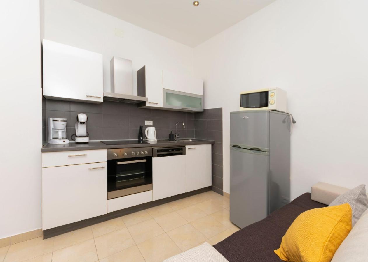 Apartments Beach Dream Mimice Eksteriør bilde