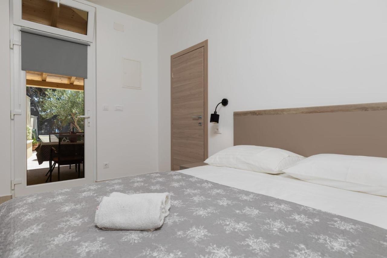 Apartments Beach Dream Mimice Eksteriør bilde