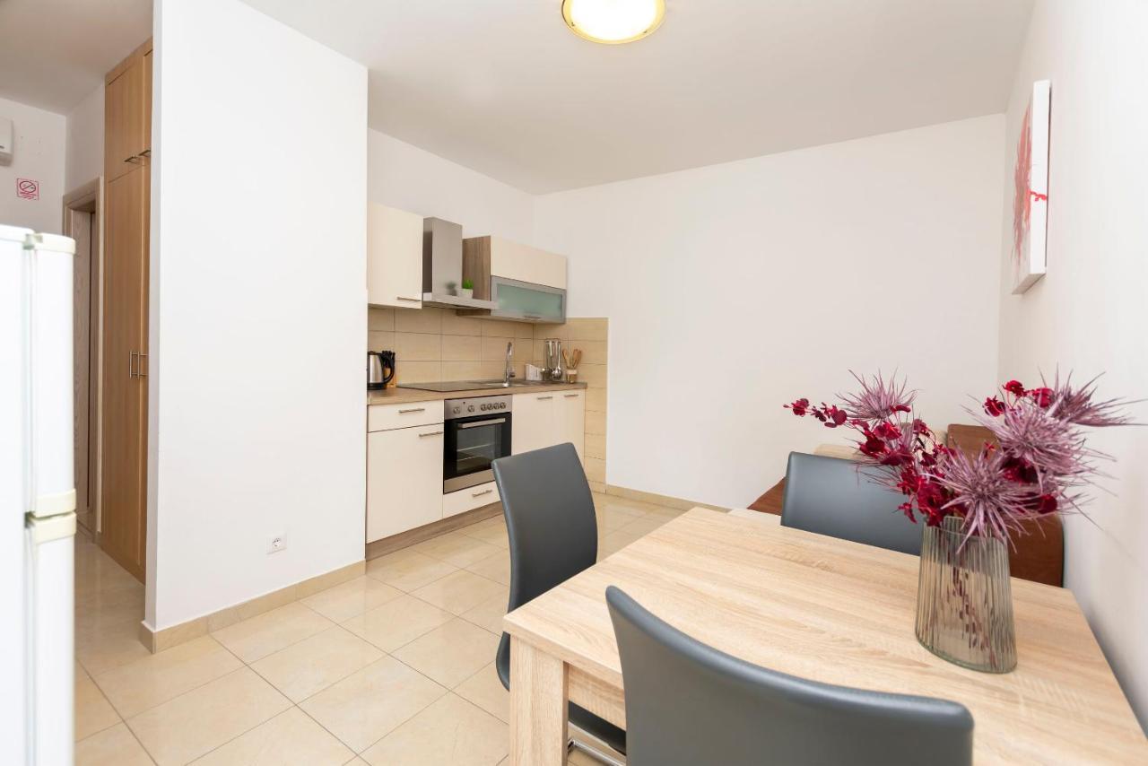 Apartments Beach Dream Mimice Eksteriør bilde