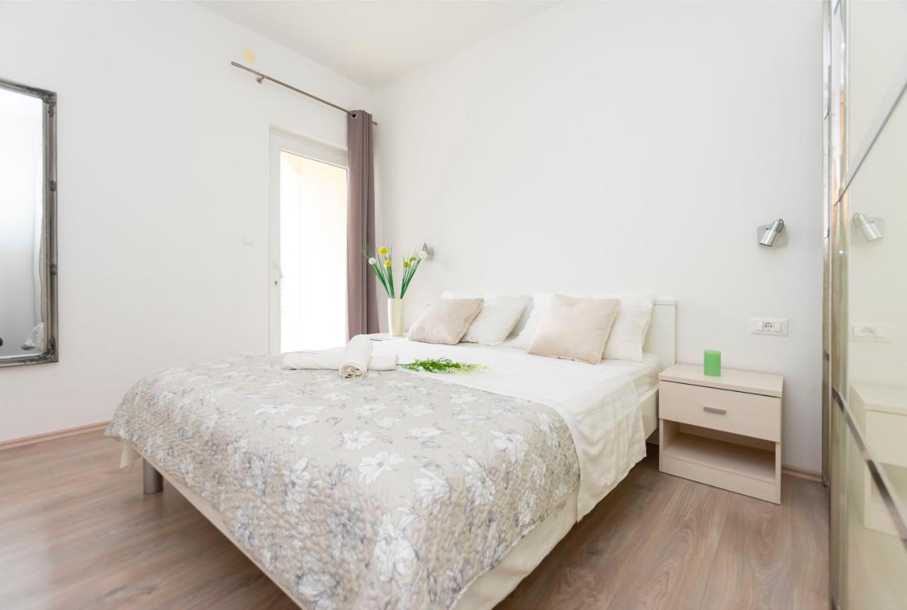 Apartments Beach Dream Mimice Eksteriør bilde