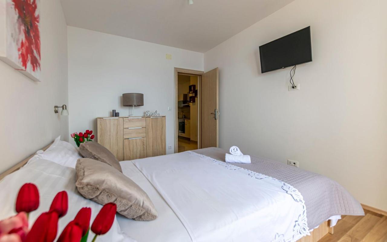 Apartments Beach Dream Mimice Eksteriør bilde