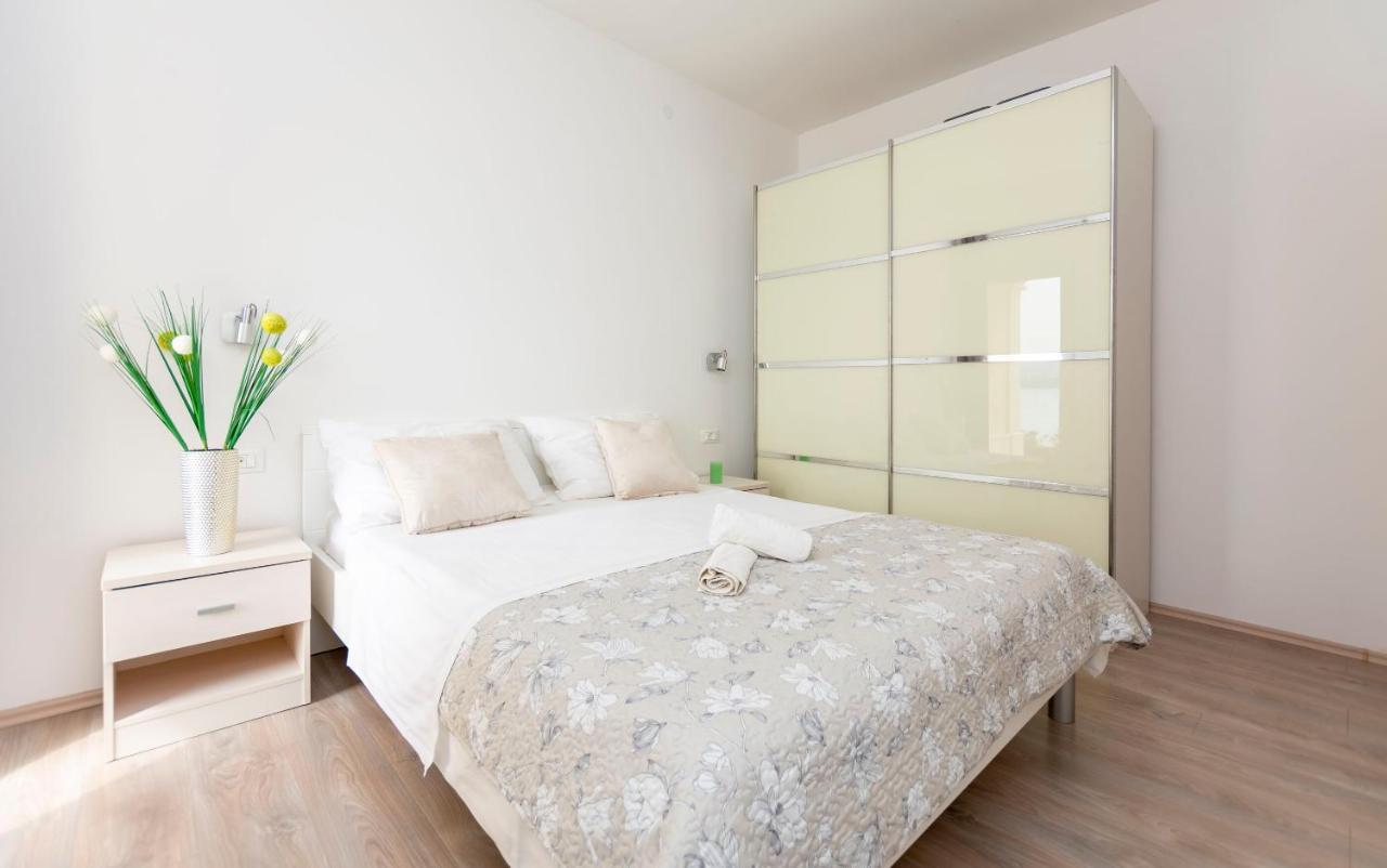 Apartments Beach Dream Mimice Eksteriør bilde
